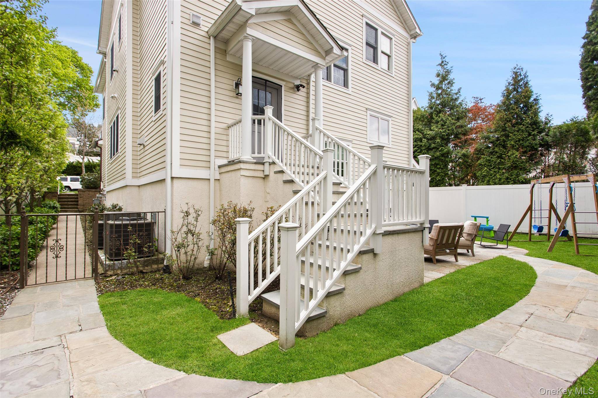 51 Wallace ST, Tuckahoe, NY 10707