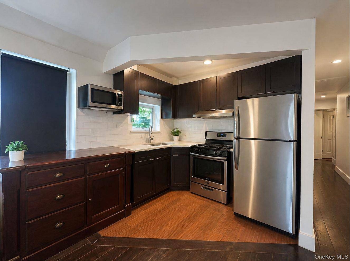 157-18 65th AVE, Fresh Meadows, NY 11367