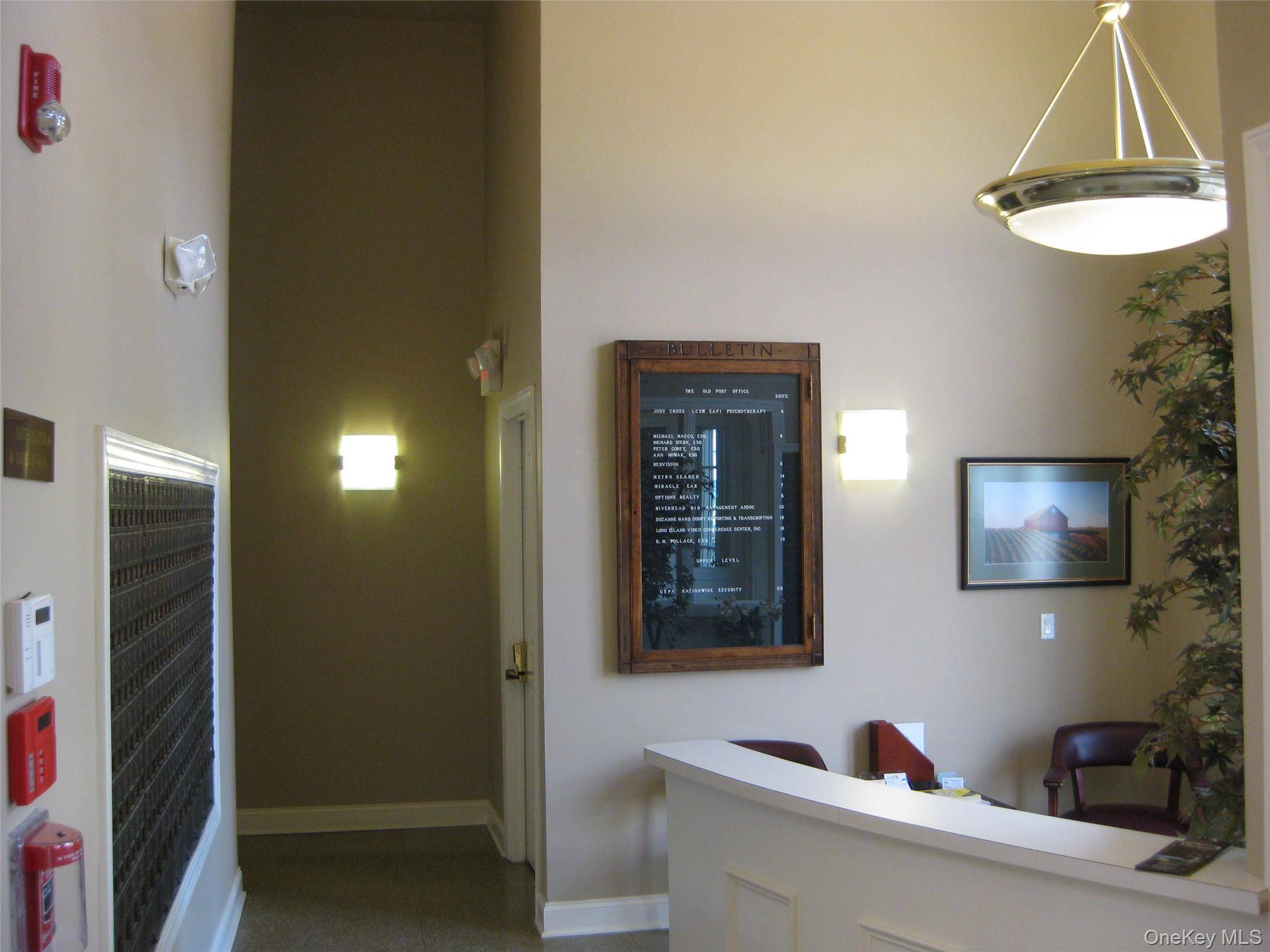 21 W 2nd ST, Riverhead, NY 11901