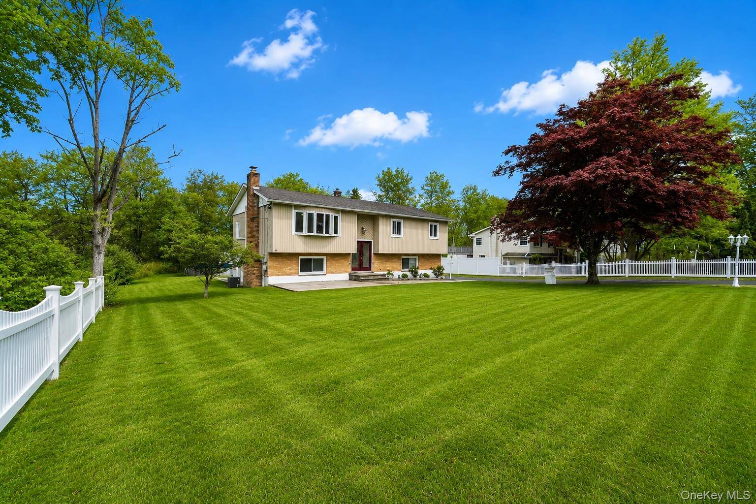100 Fairmont RD, Mahopac, NY 10541