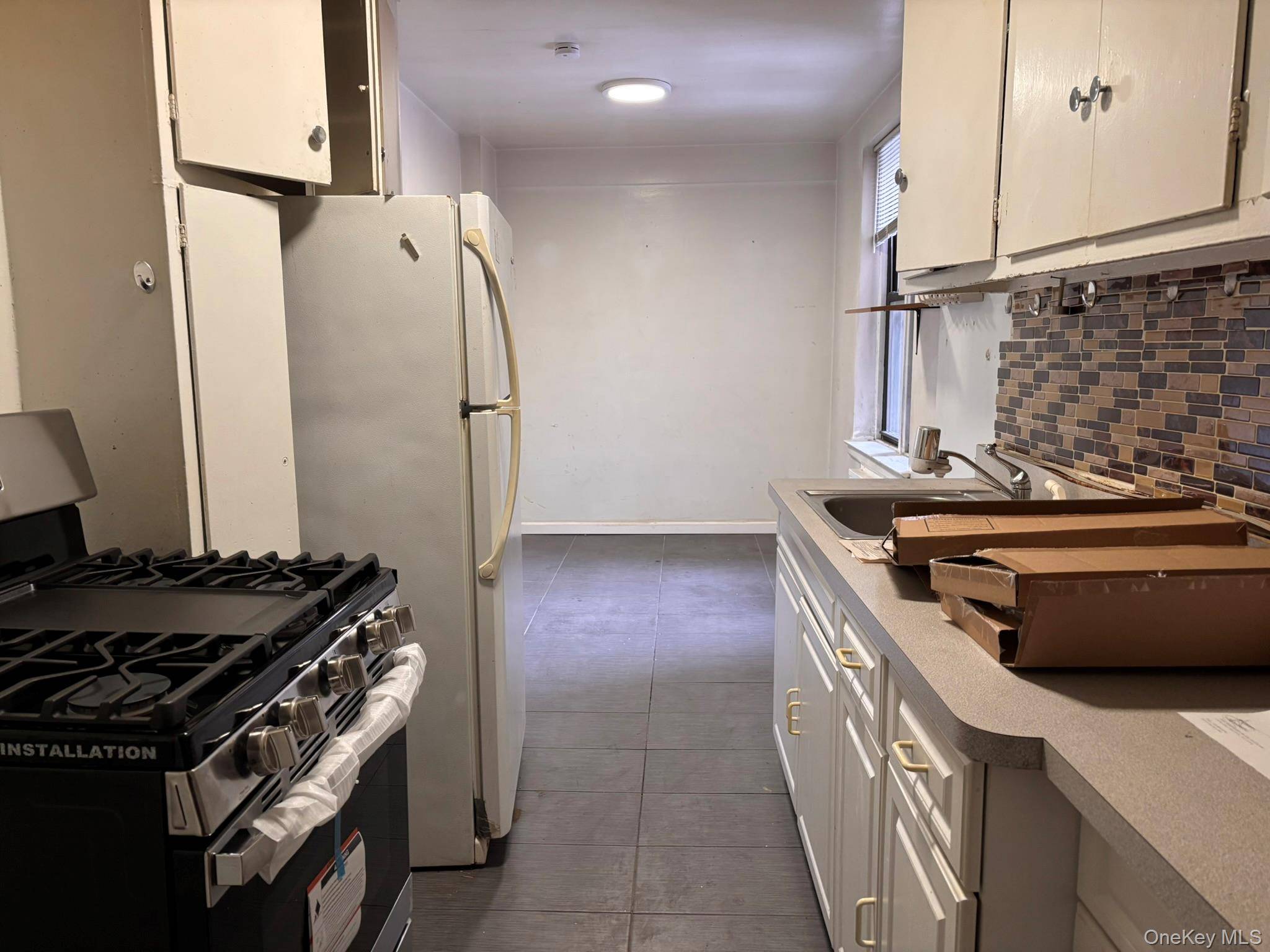 730 E 232nd ST #3G, Bronx, NY 10466