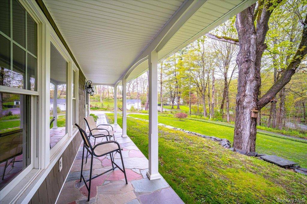 287 Hunns Lake RD, Stanfordville, NY 12581