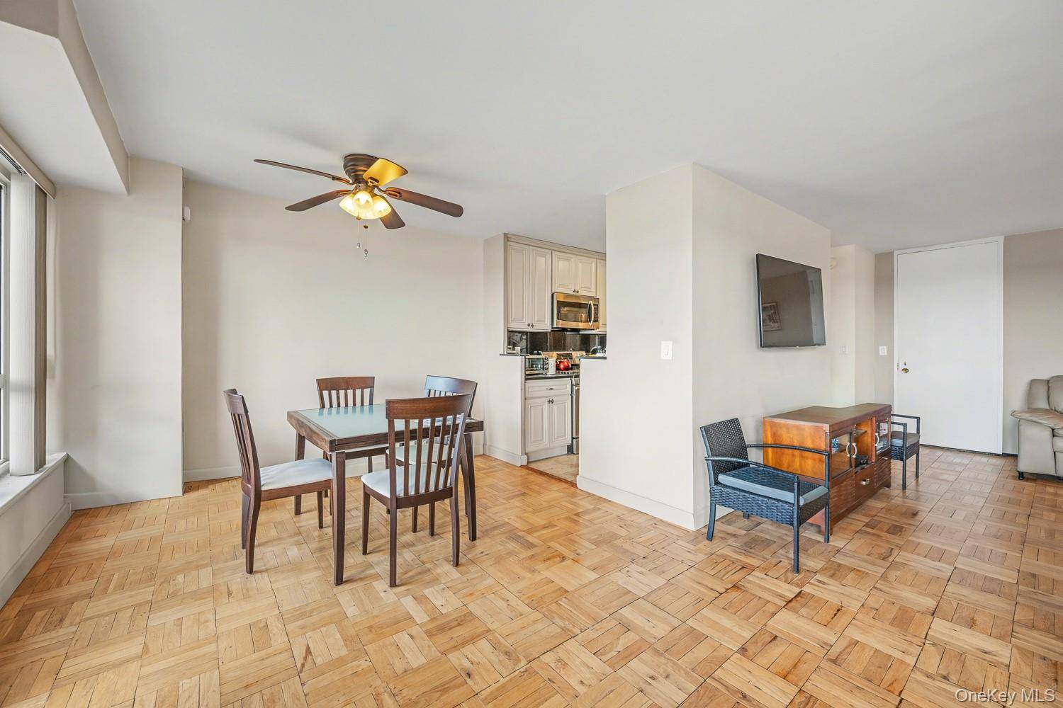 166-25 powells cove blvd #15G, Beechhurst, NY 11357
