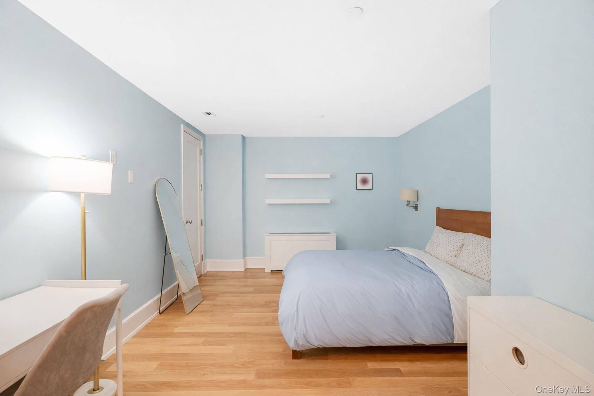 130 W 30th ST #14B, New York (manhattan), NY 10001