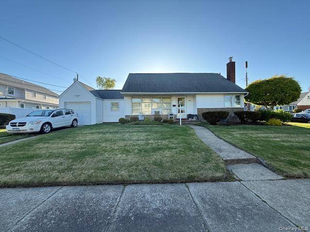 530 Colonade RD, West Hempstead, NY 11552