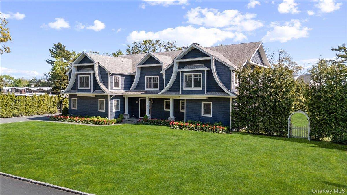 205 Hewlett Neck RD, Hewlett Neck, NY 11598