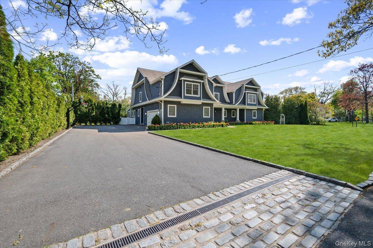 205 Hewlett Neck RD, Hewlett Neck, NY 11598