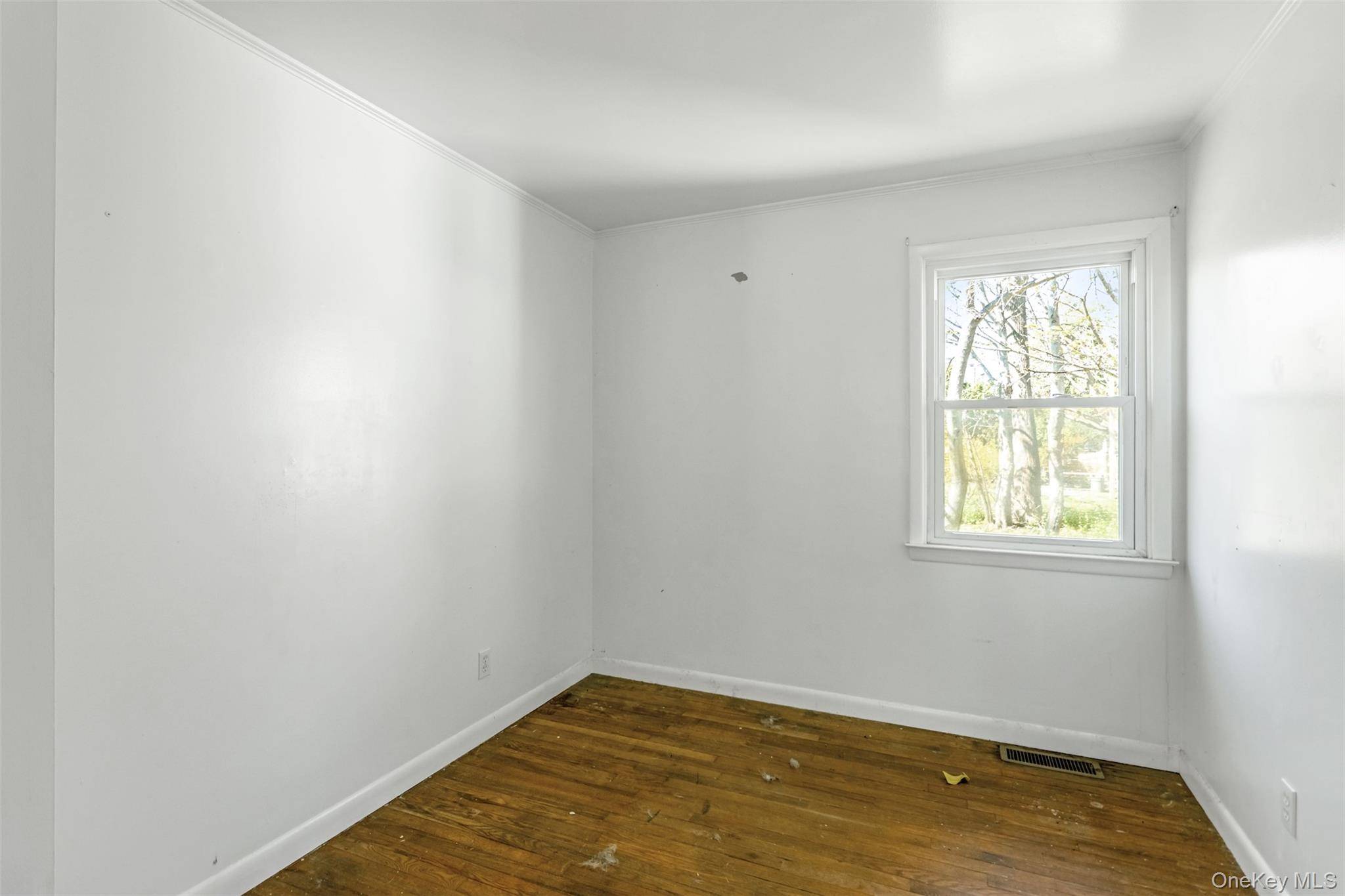 135 Corwin ST, Greenport, NY 11944
