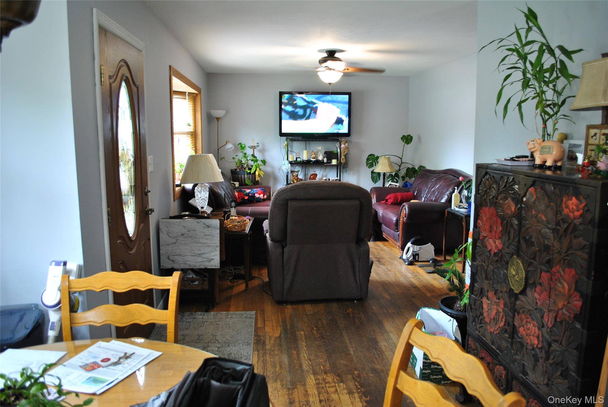 8 Shenandoah BLVD, Port Jefferson Station, NY 11776
