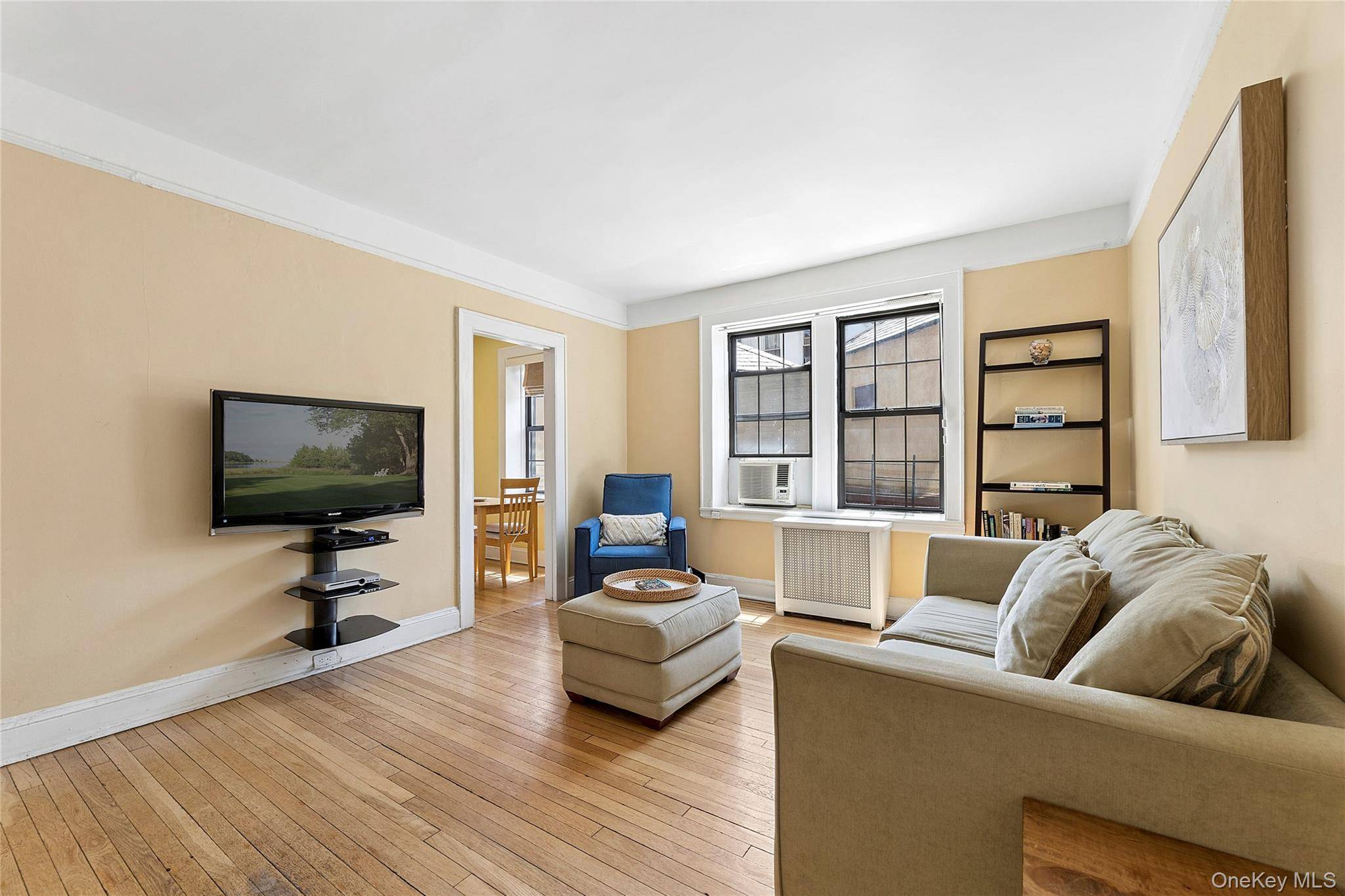 6812 Burns ST #A3, Forest Hills, NY 11375