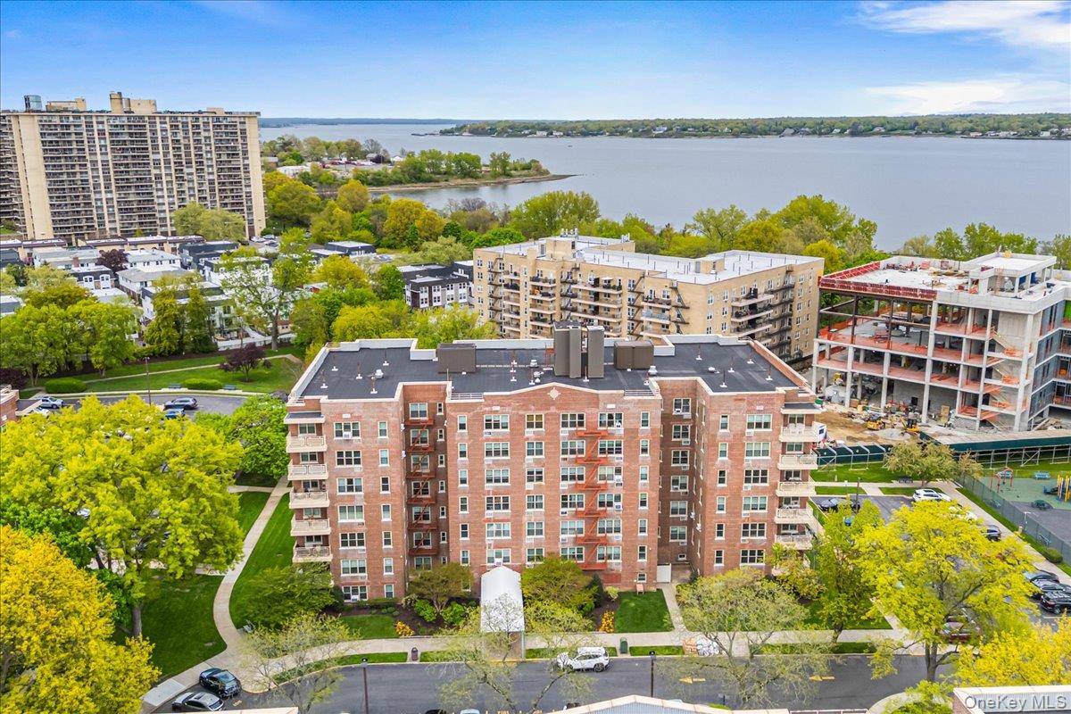 23-45 Bell BLVD #1H, Bayside, NY 11360