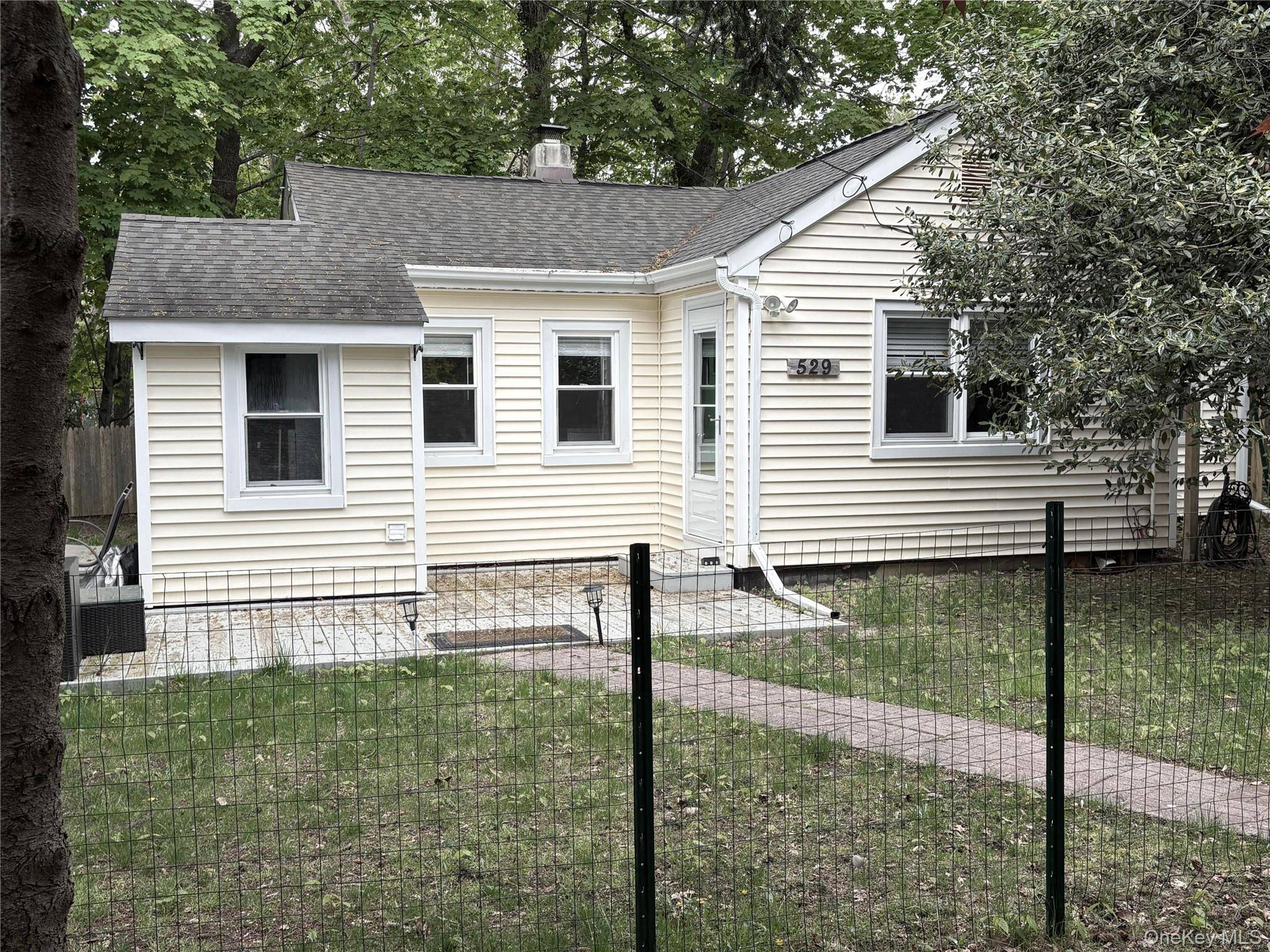 529 Montauk HWY, Westhampton Beach, NY 11978