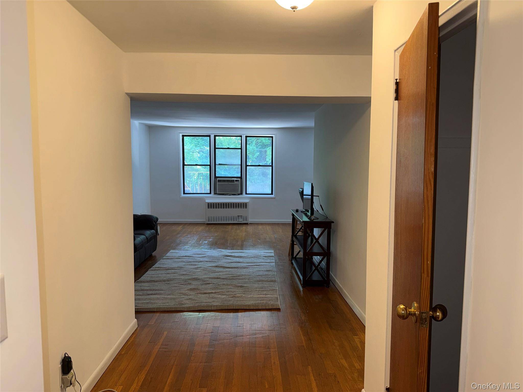 678 Warburton #3B, Yonkers, NY 10701