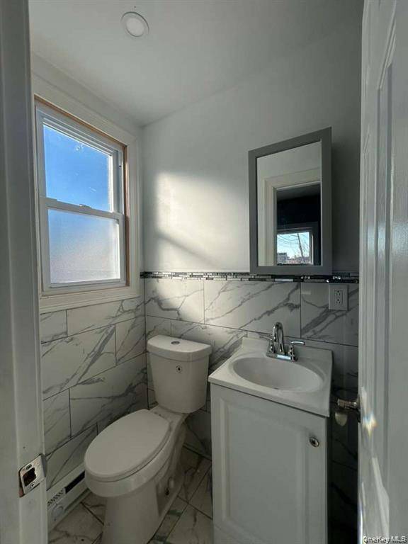 534 Beach 43rd ST, Far Rockaway, NY 11691