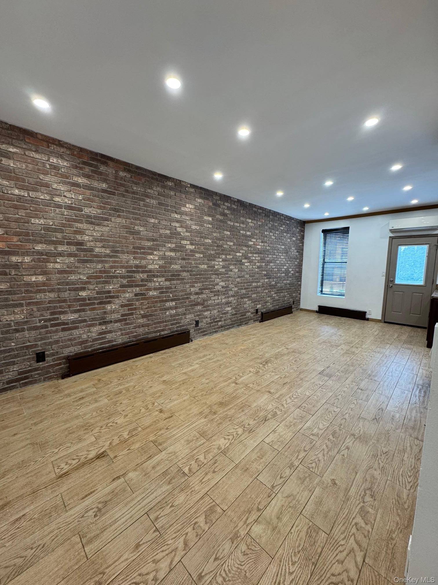 37 Apollo ST, Brooklyn, NY 11222