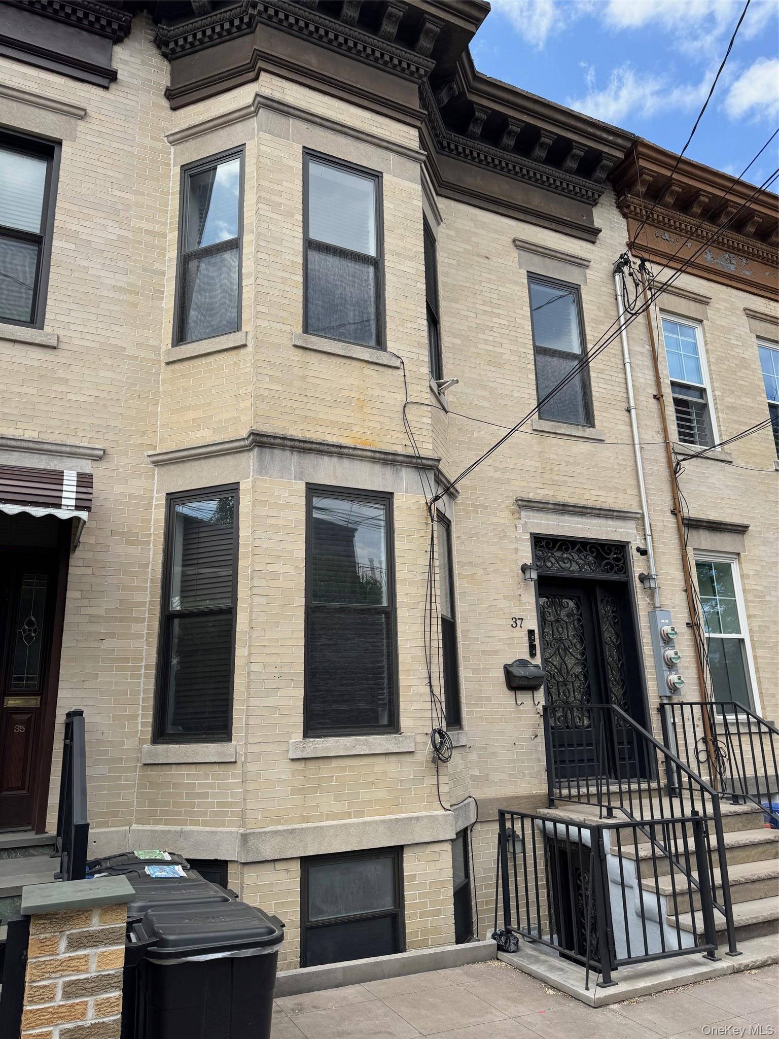 37 Apollo ST, Brooklyn, NY 11222