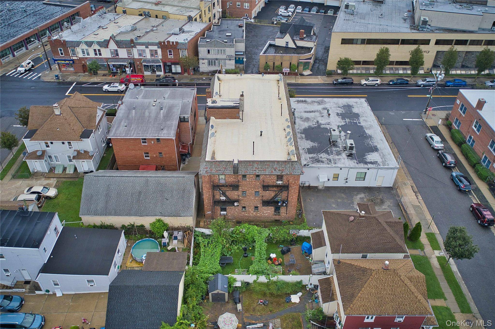 203 Willis AVE, Mineola, NY 11501