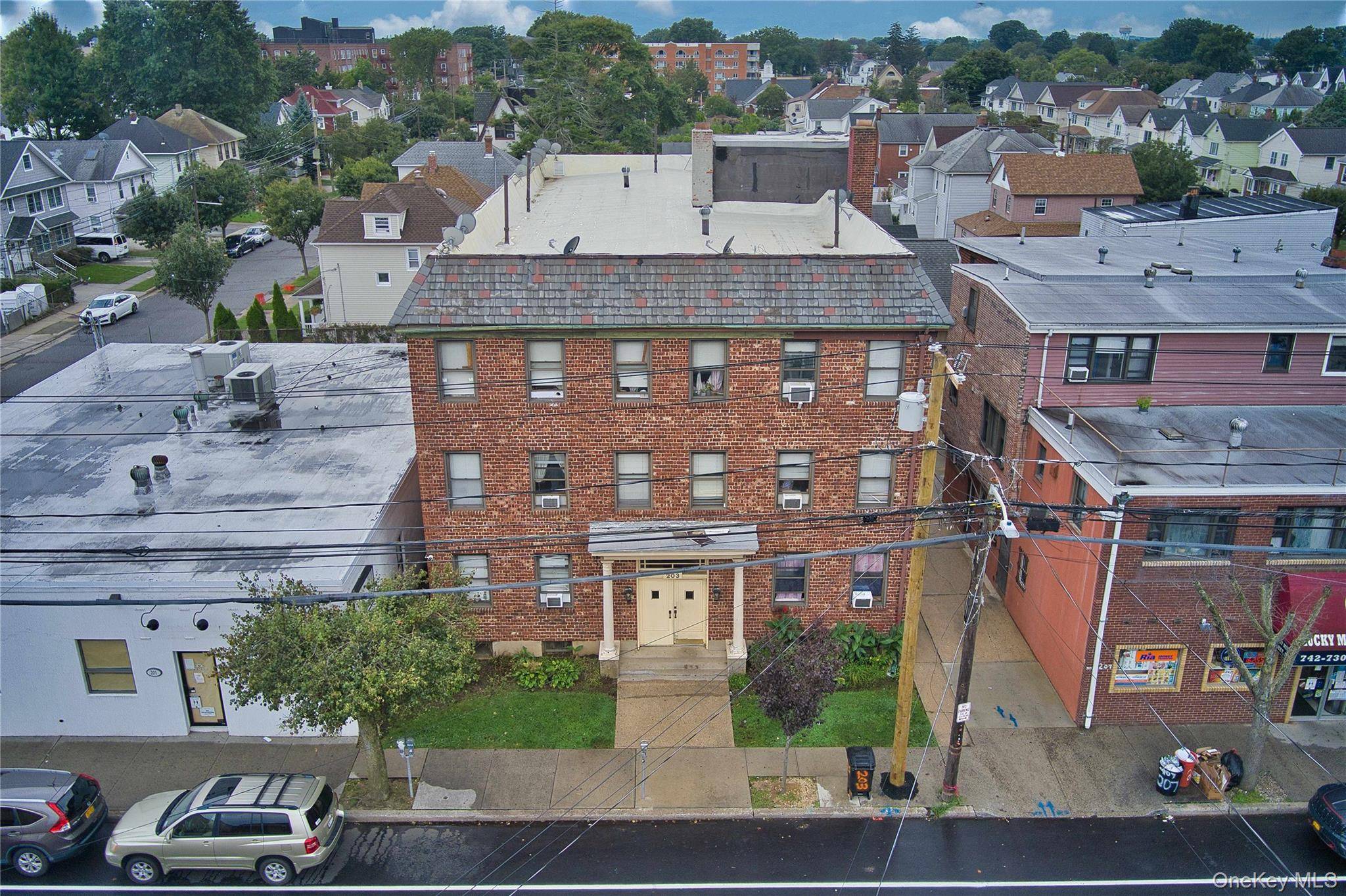 203 Willis AVE, Mineola, NY 11501