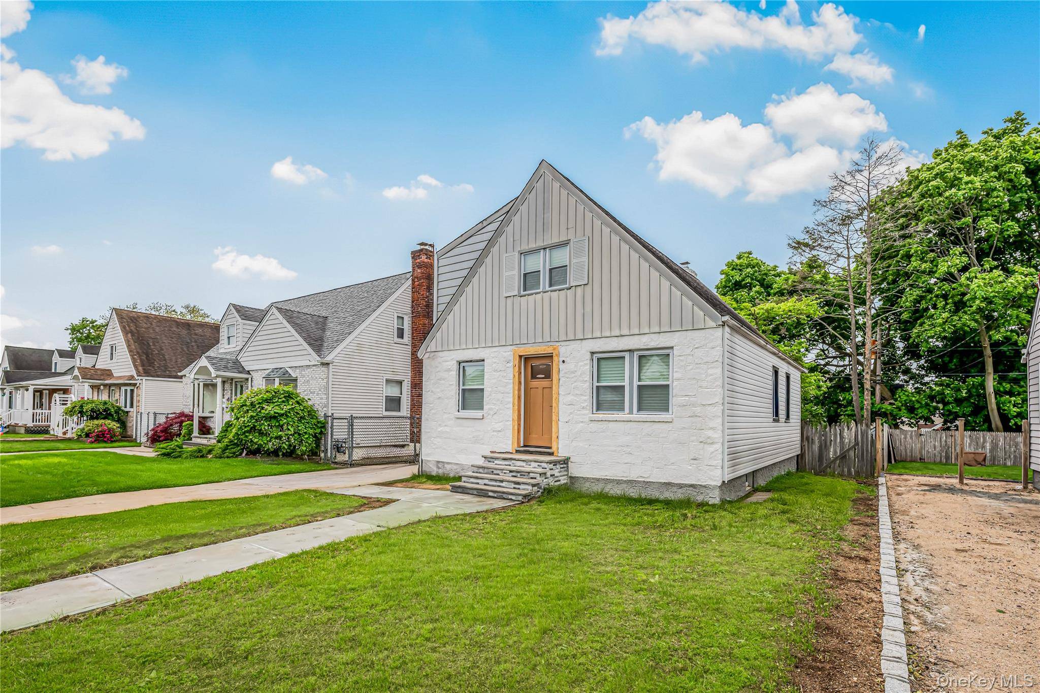 175 Dorchester RD, Garden City, NY 11530