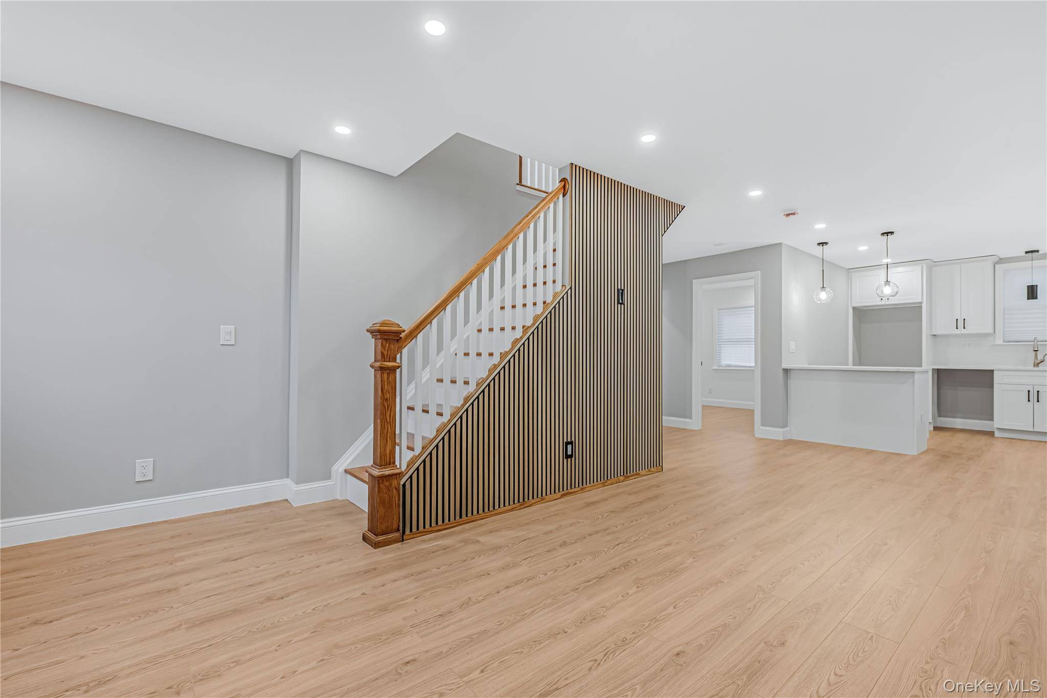 175 Dorchester RD, Garden City, NY 11530
