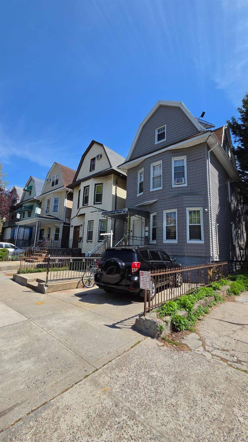 811 E 8th ST, Brooklyn, NY 11230