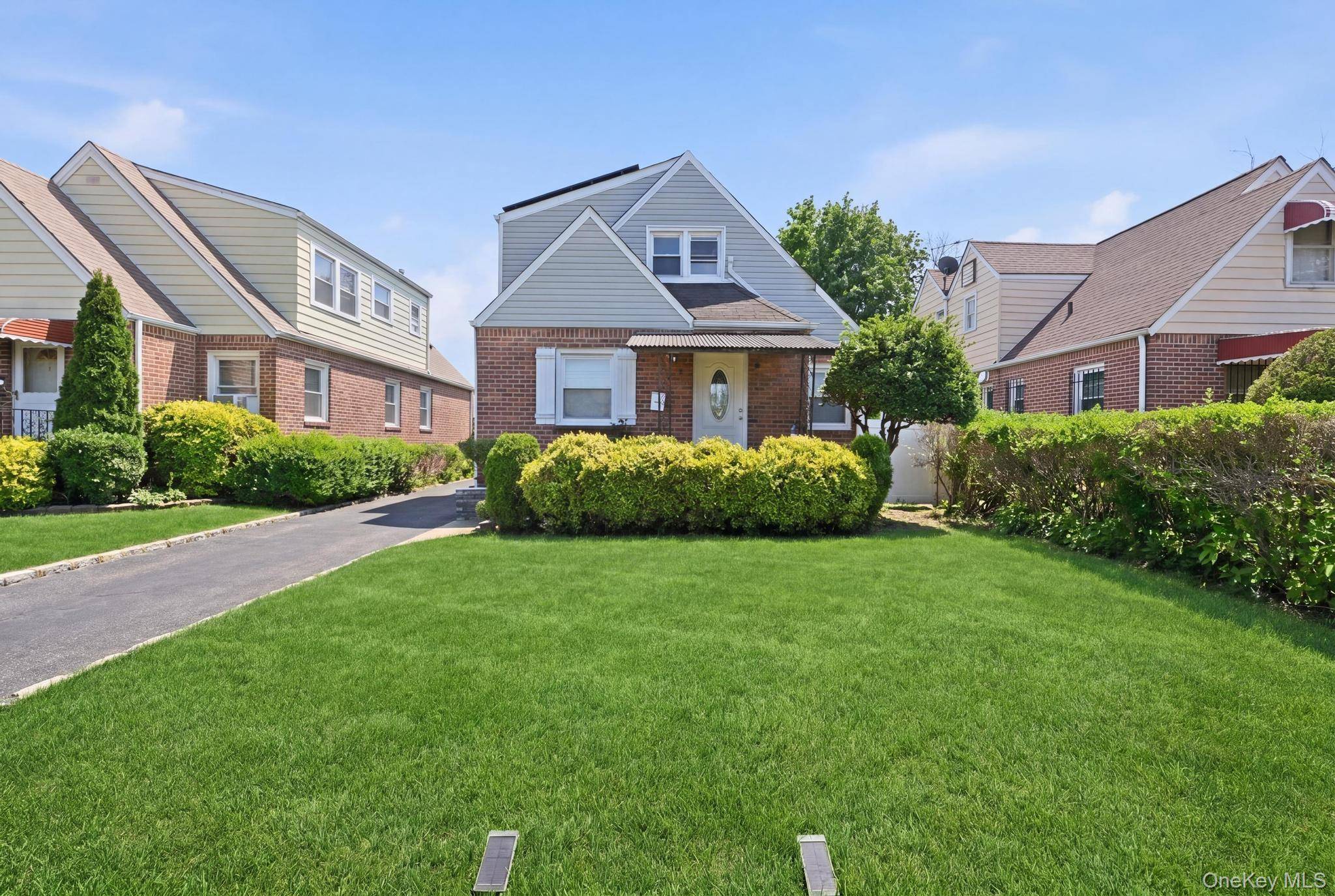 22754 113th DR, Queens Village, NY 11429