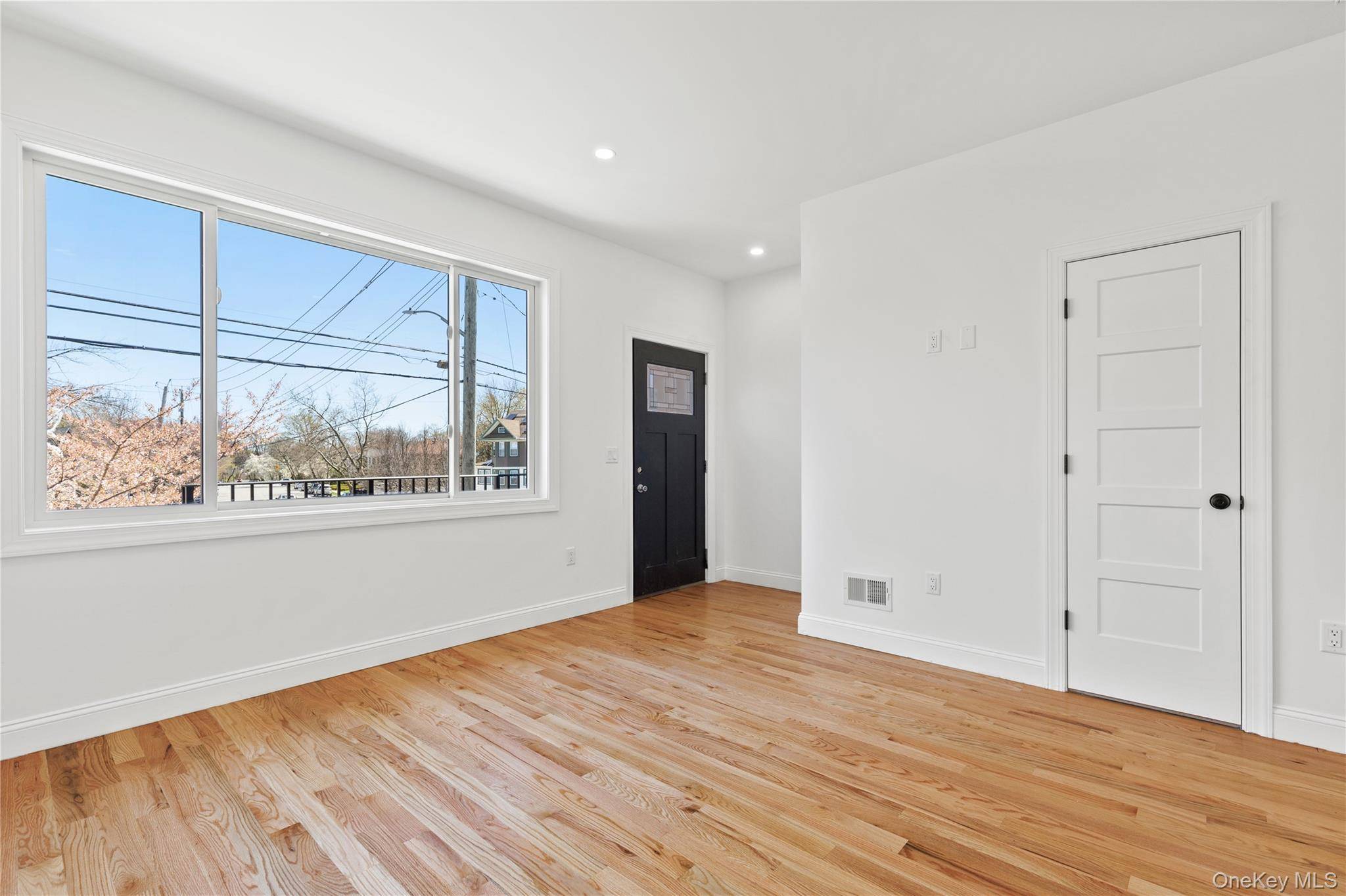 1014 Annadale RD, Staten Island, NY 10312