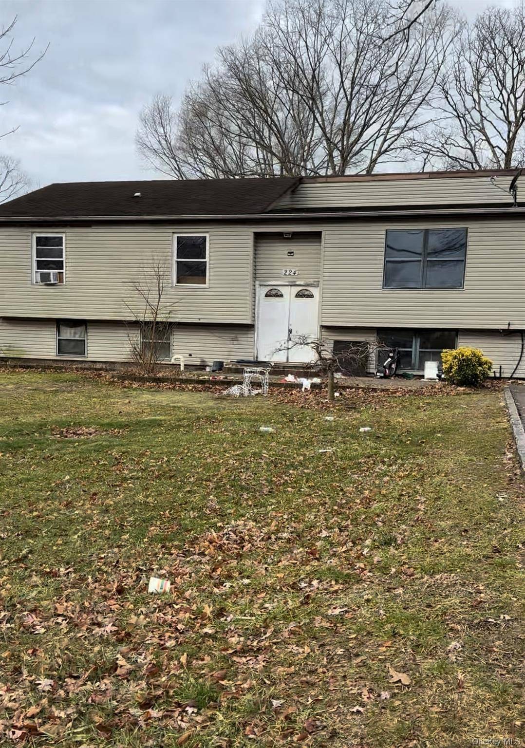 224 Grand, Brentwood, NY 11717