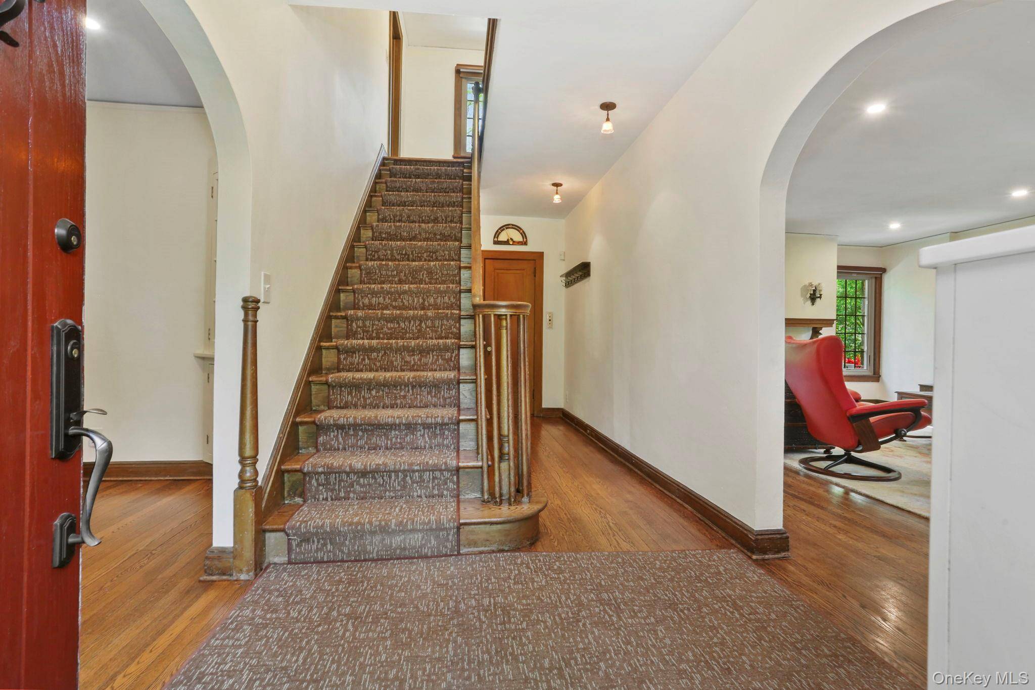 66 Caterson TER, Hartsdale, NY 10530