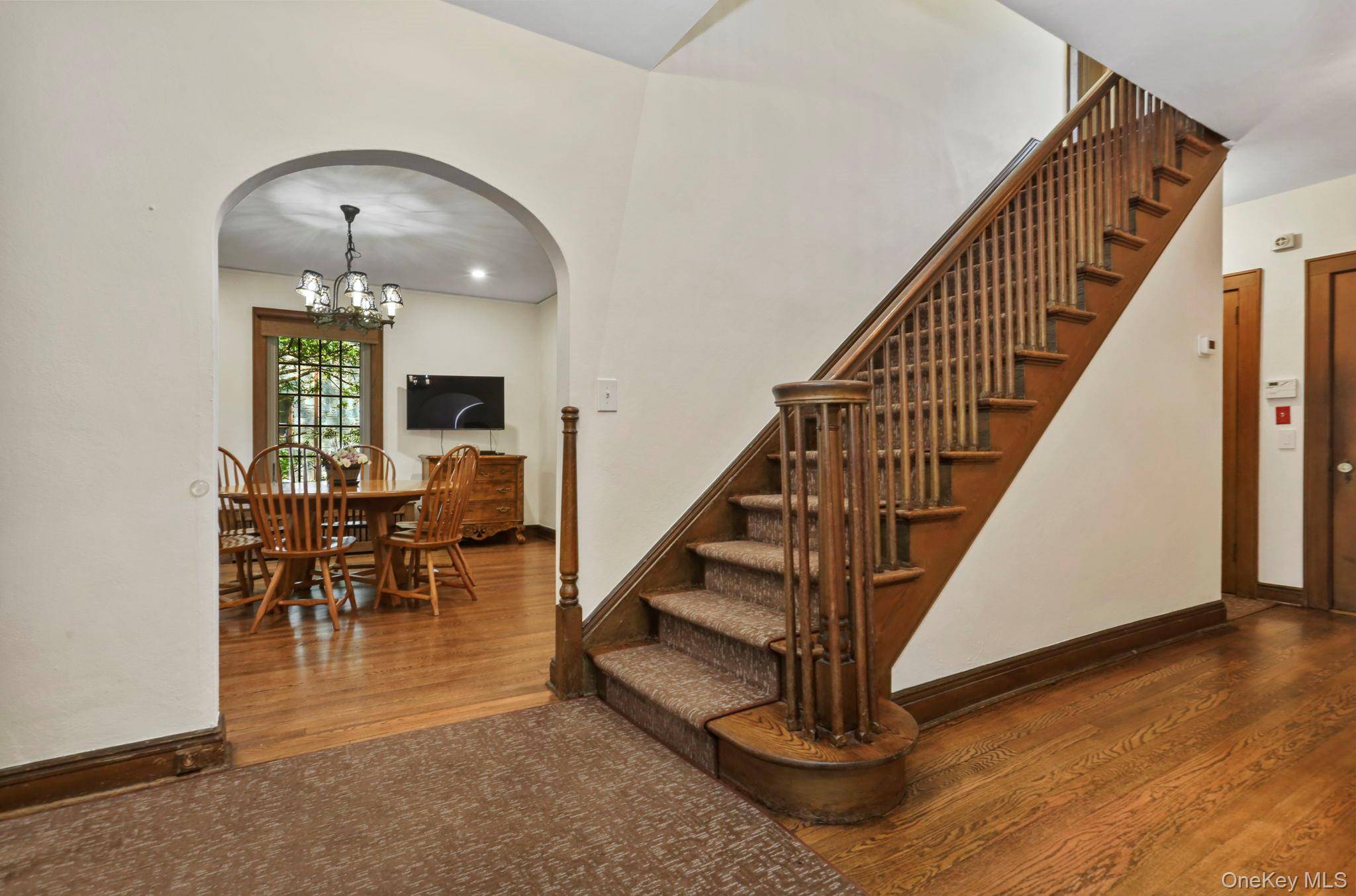 66 Caterson TER, Hartsdale, NY 10530