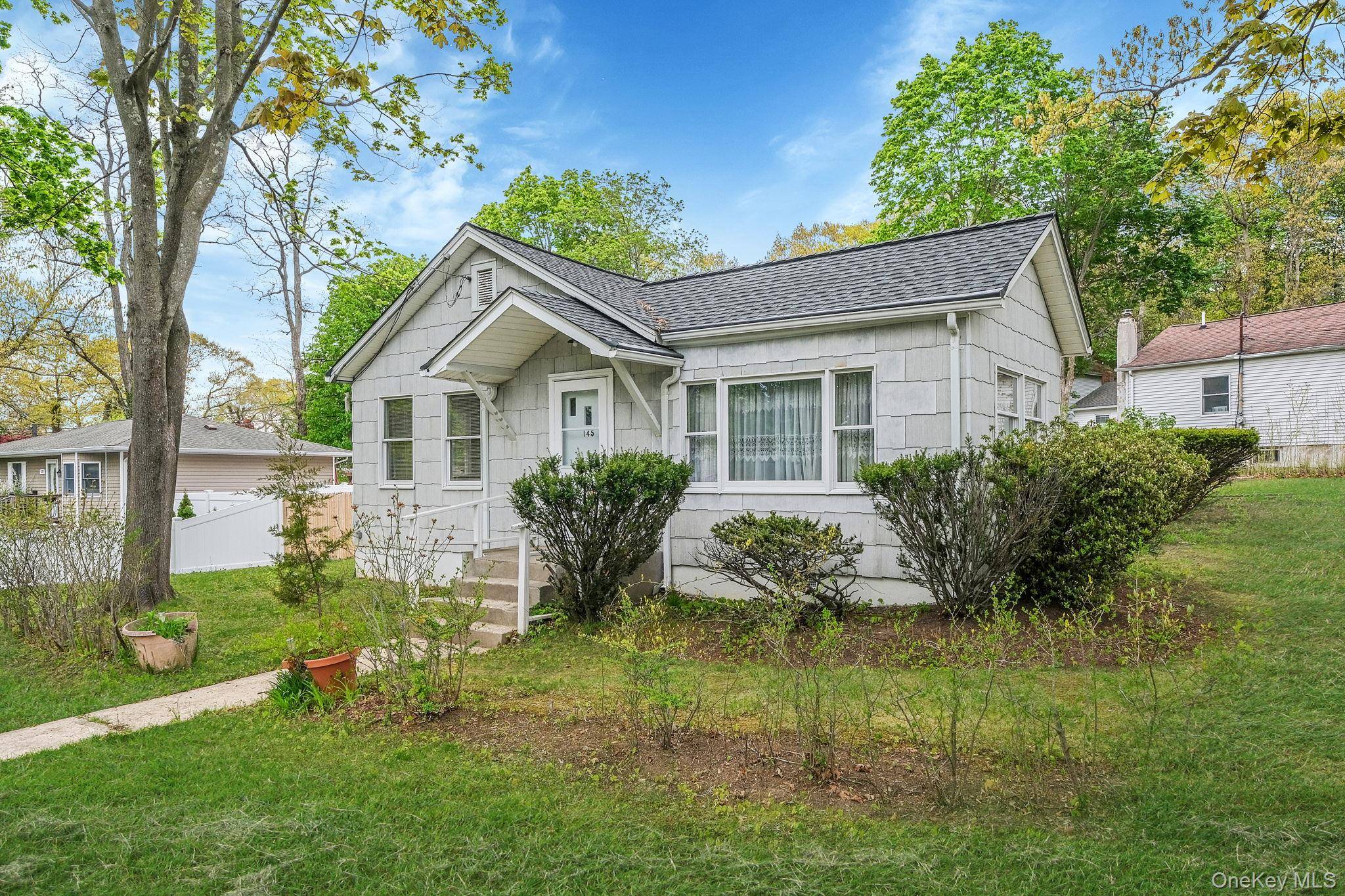 145 Locust DR, Rocky Point, NY 11778