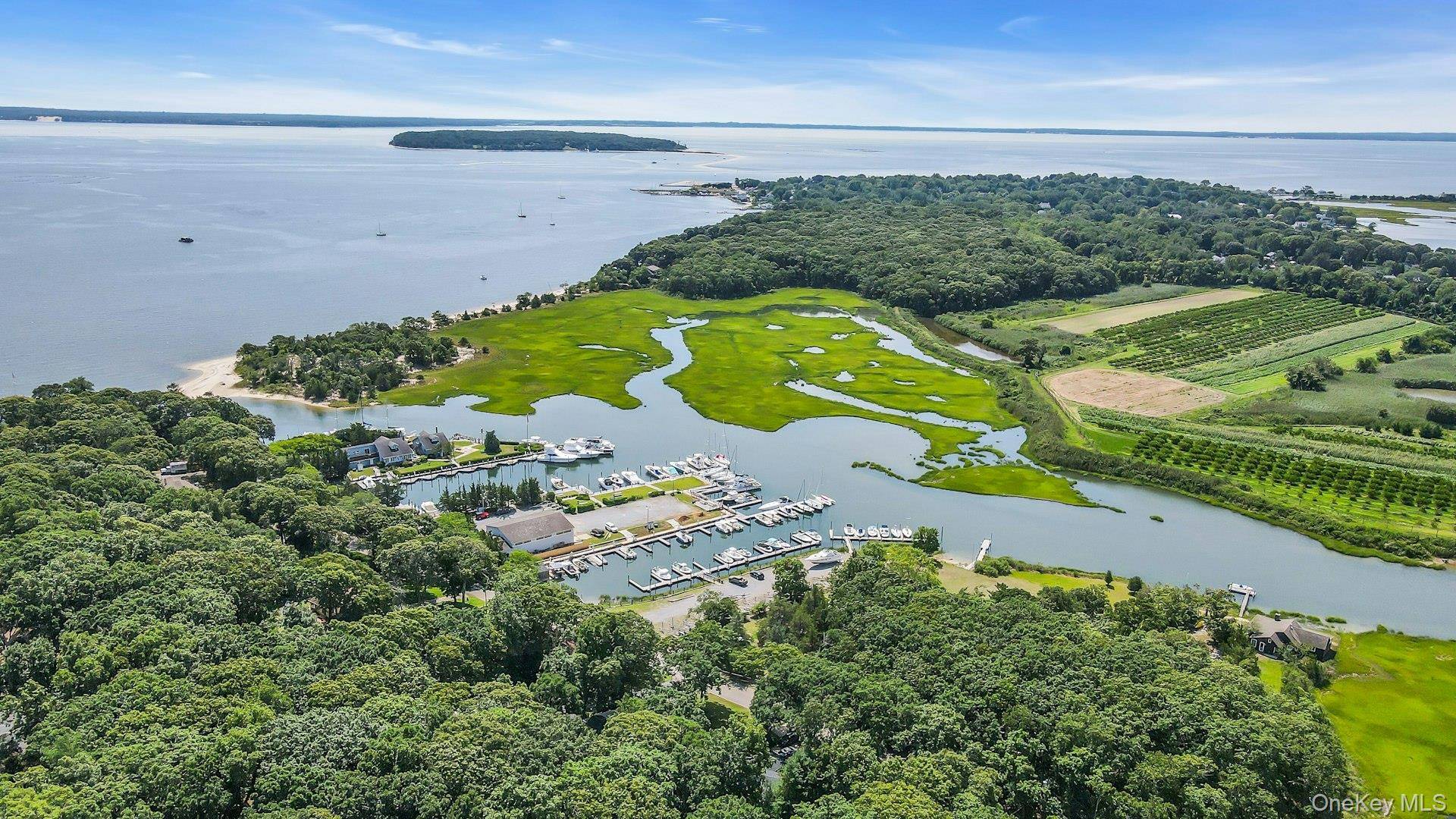 440 Cases LN, Cutchogue, NY 11935