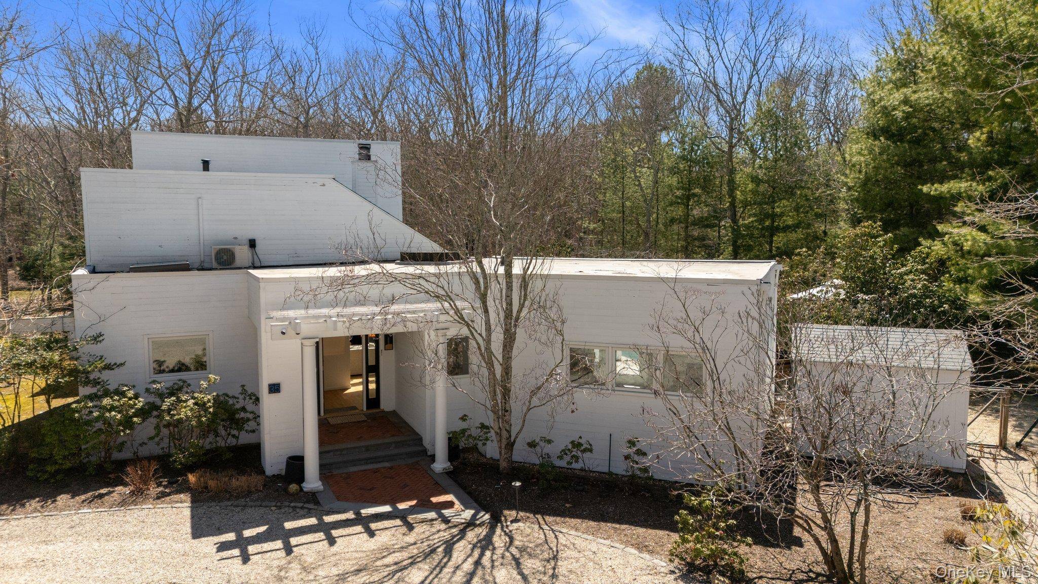 35 Ely Brook RD, East Hampton, NY 11937