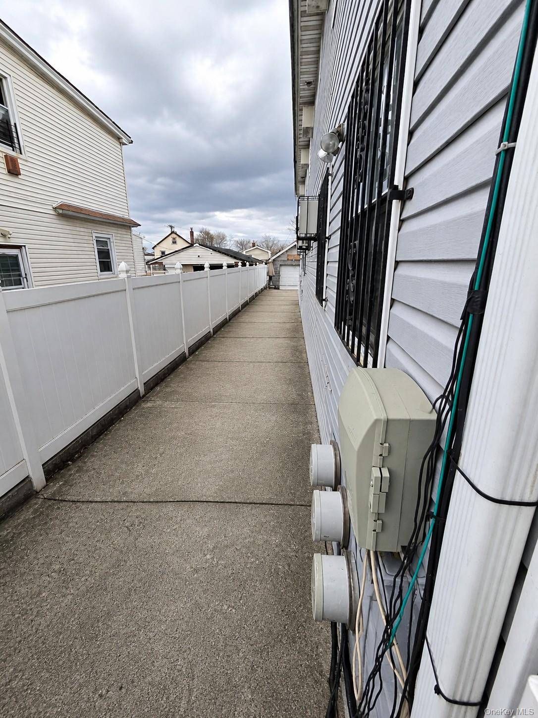 12823 Van Wyck EXPY, Jamaica, NY 11436