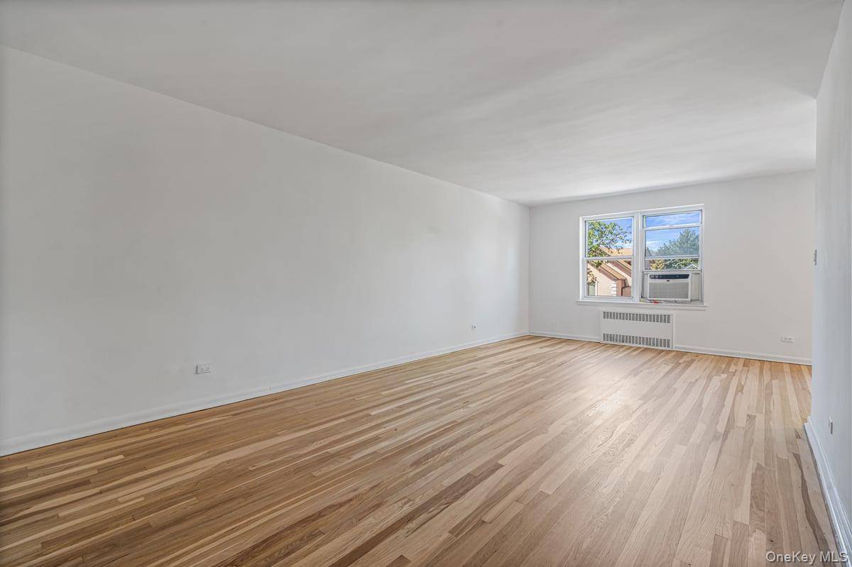 162-01 Powells Cove BLVD #3N, Beechhurst, NY 11357