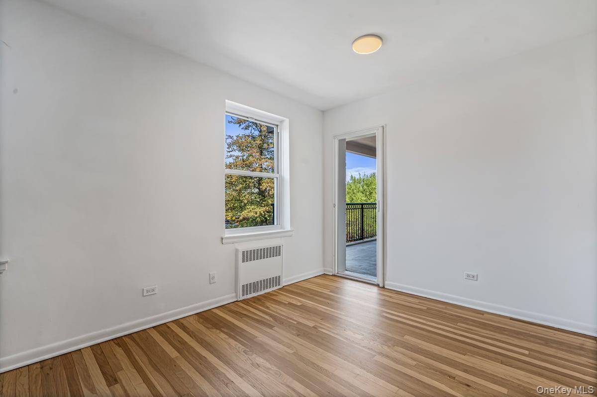 162-01 Powells Cove BLVD #3N, Beechhurst, NY 11357