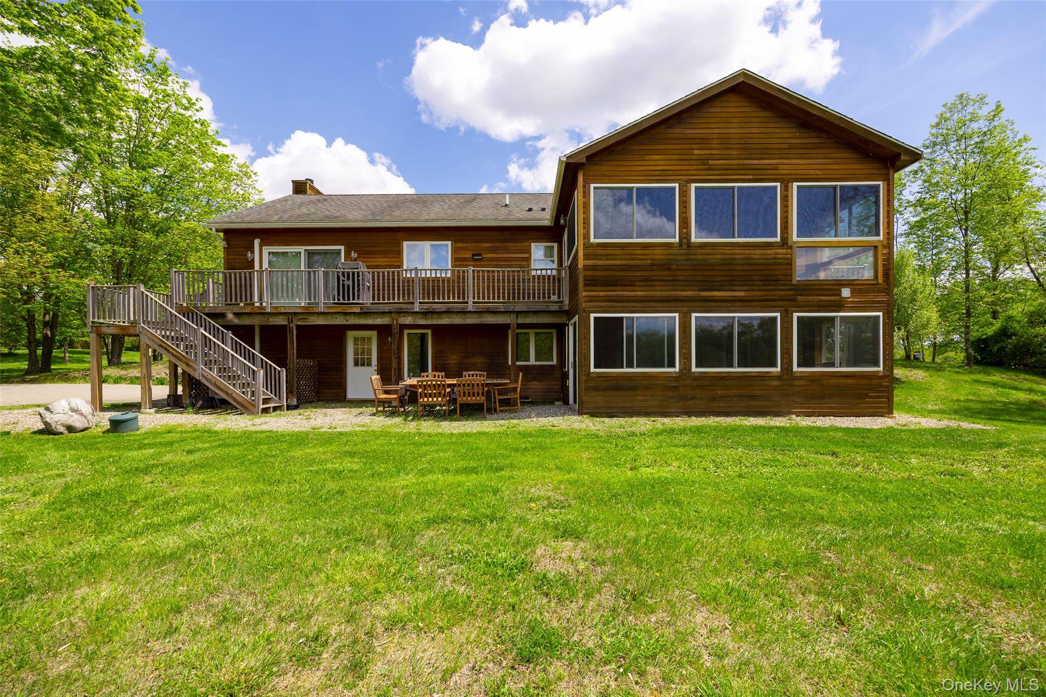 508 Woodstock RD, Millbrook, NY 12545