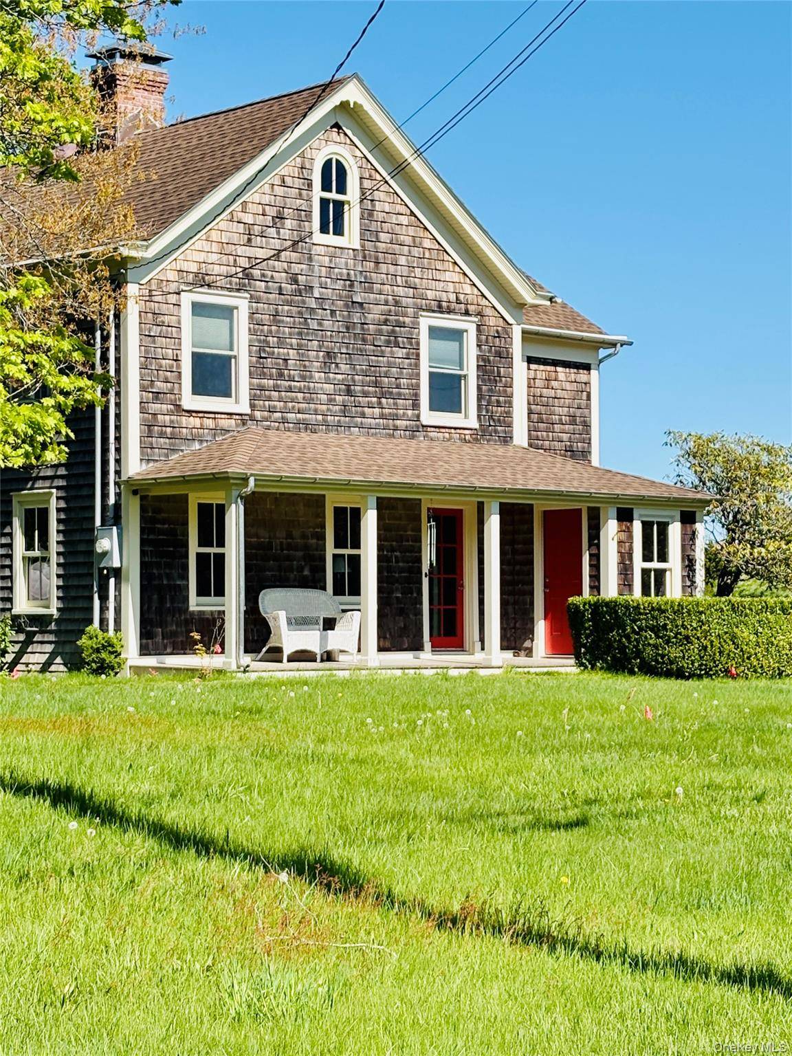 184 Twomey AVE, Calverton, NY 11933