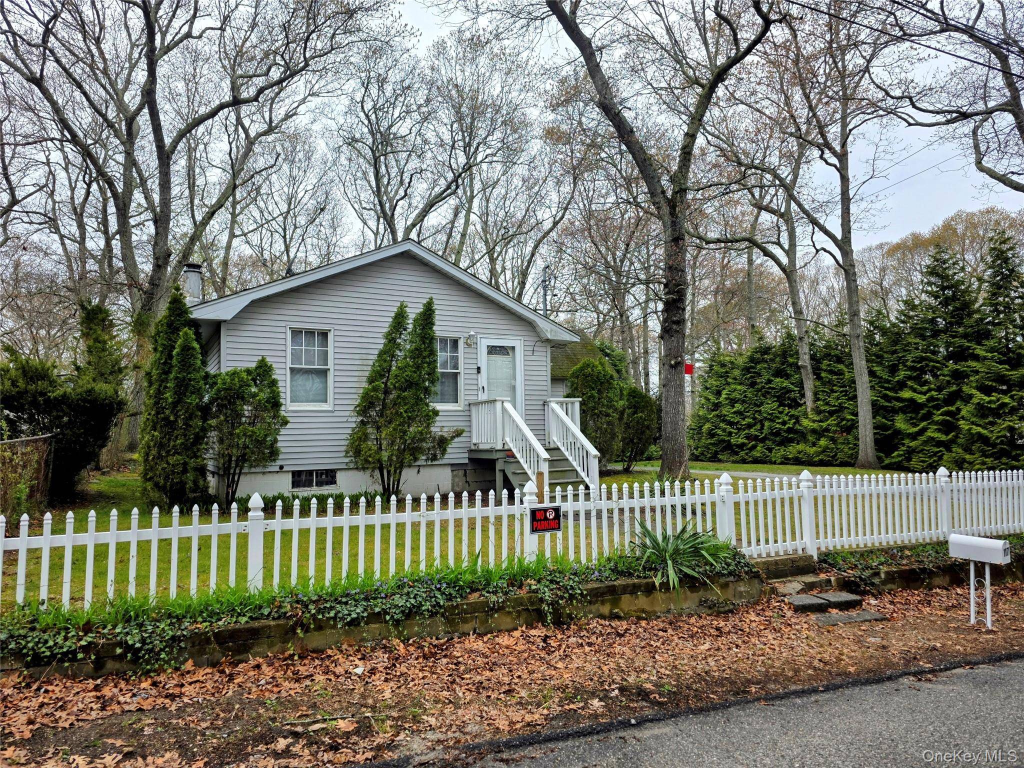 117 Maple AVE, Flanders, NY 11901