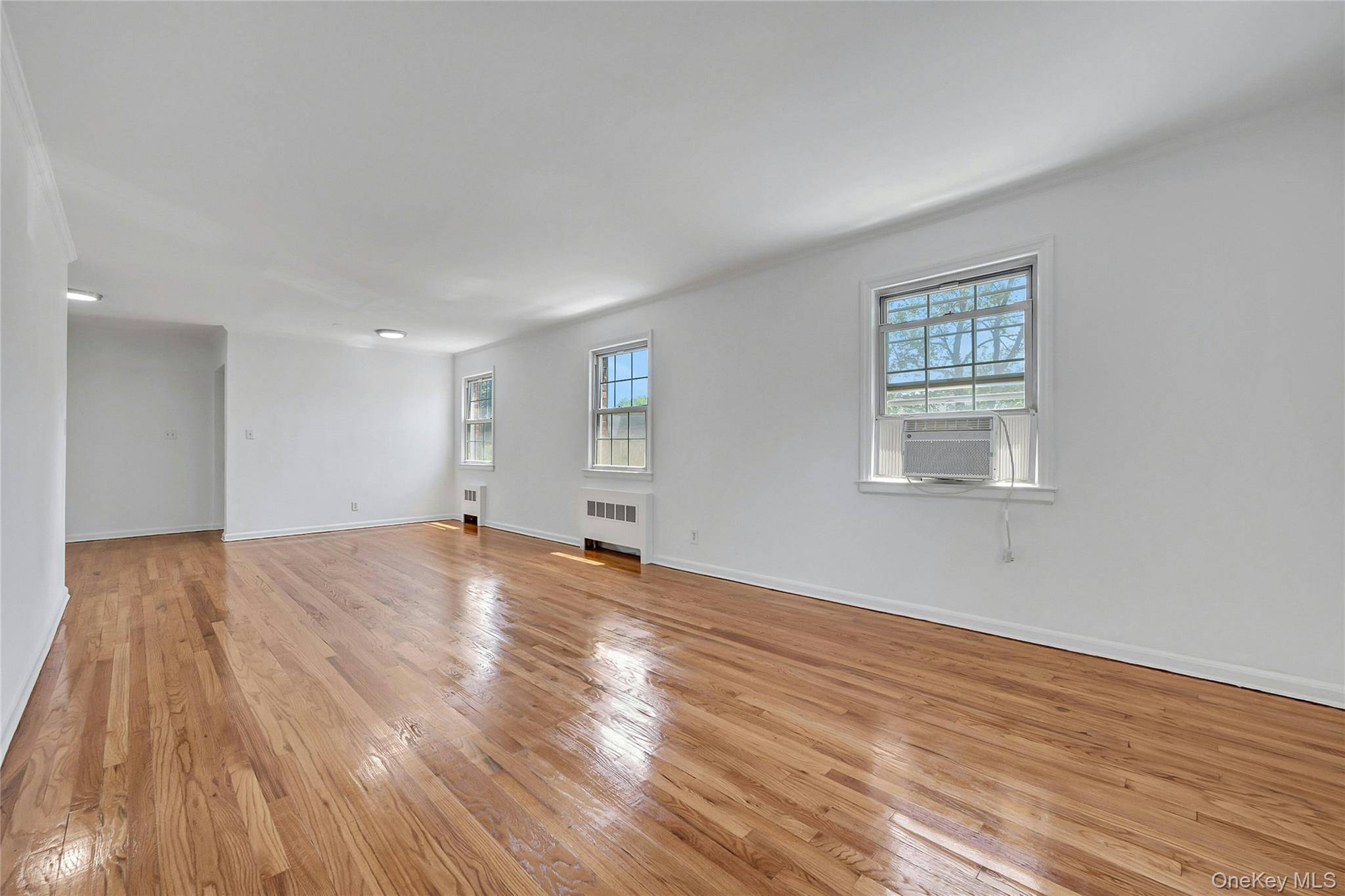 45 Robins CRES #45, New Rochelle, NY 10801