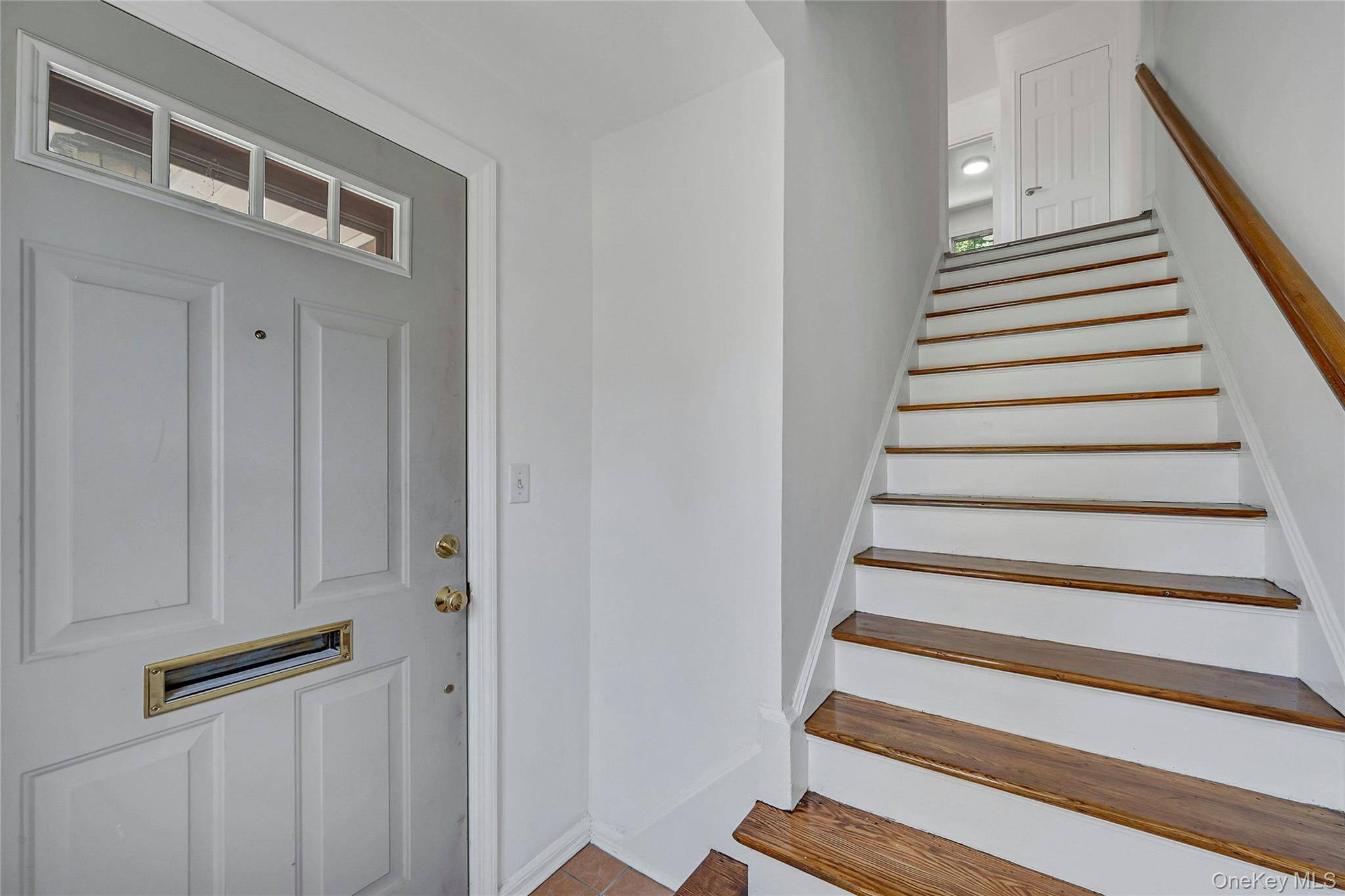 45 Robins CRES #45, New Rochelle, NY 10801
