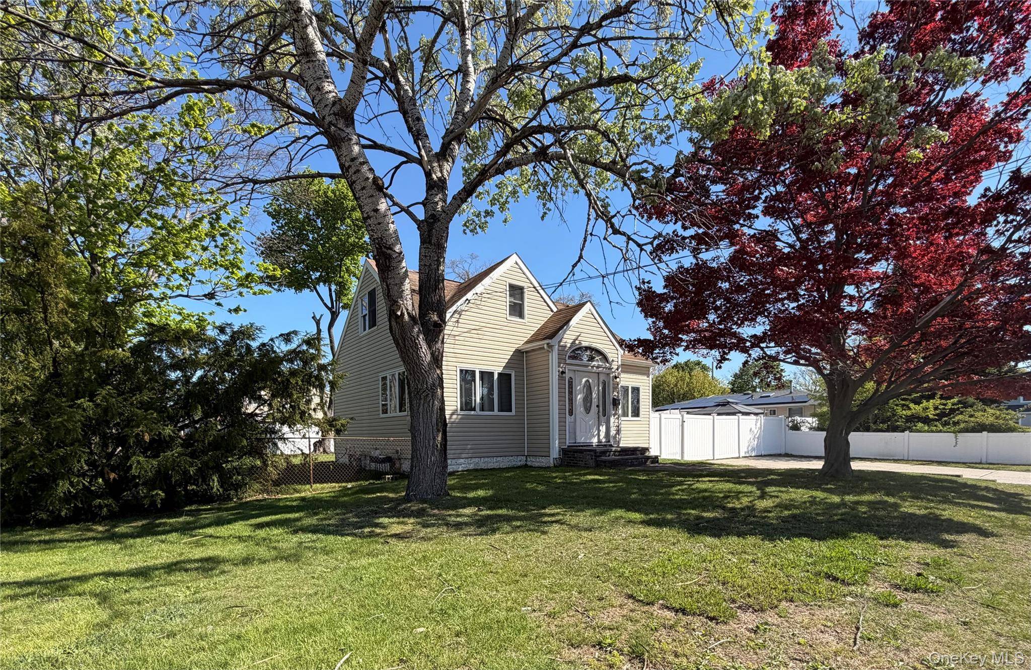 51 Weston AVE, Deer Park, NY 11729