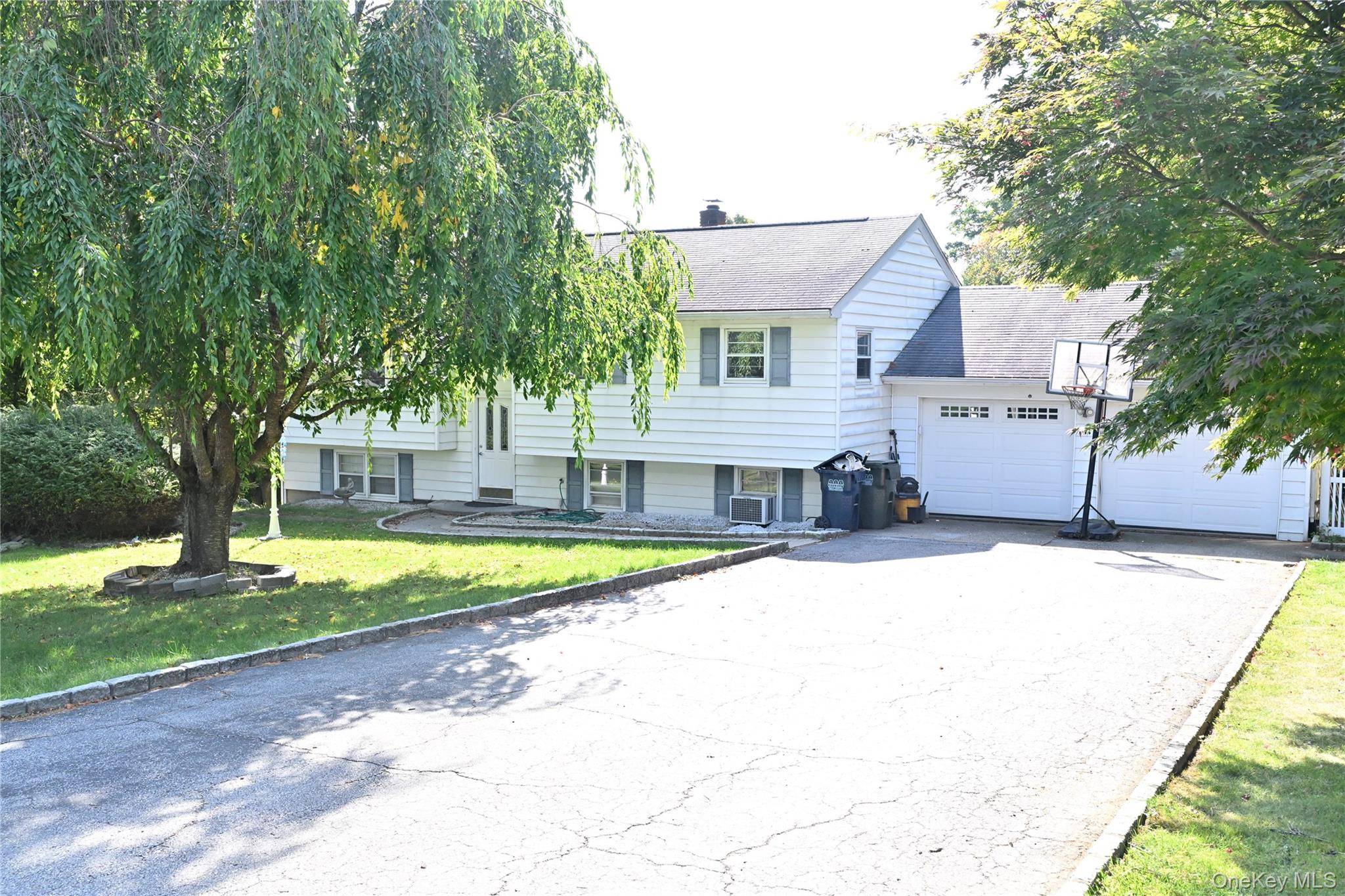 41 Harkin RD, Carmel, NY 10512