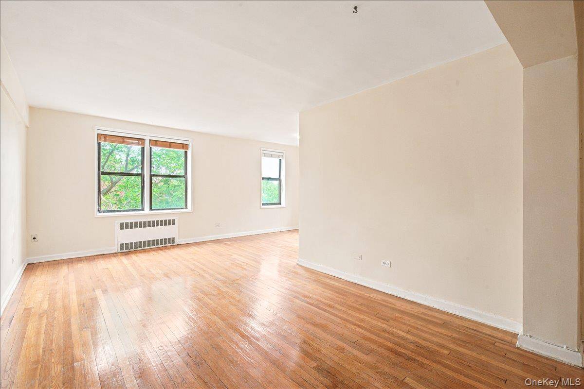 102-12 65th AVE #C35, Forest Hills, NY 11375