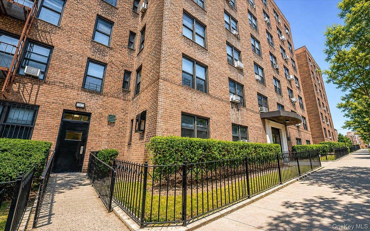 102-12 65th AVE #C35, Forest Hills, NY 11375