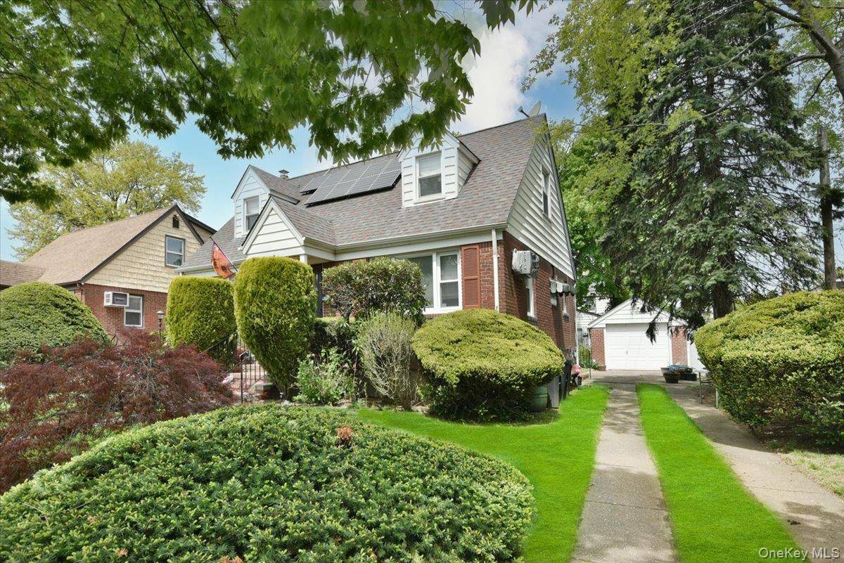 246-35 85th RD, Bellerose, NY 11426