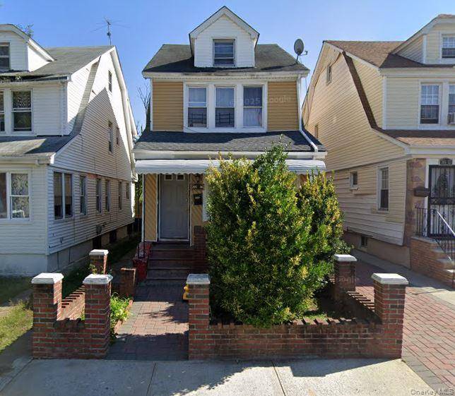 20526 116th RD, Saint Albans, NY 11412