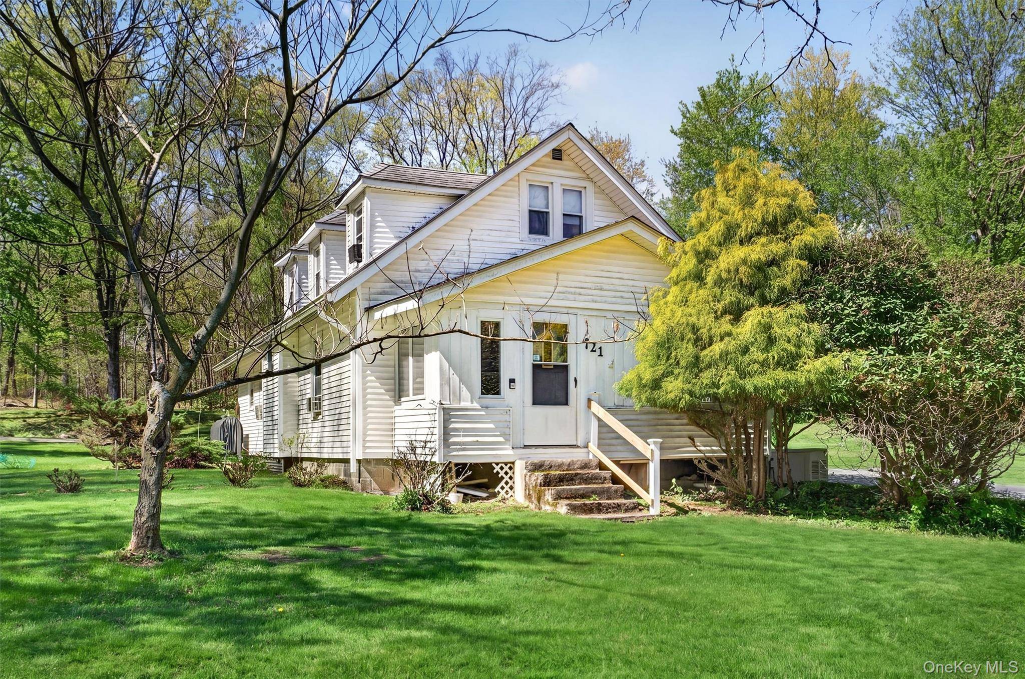 721 Goshen TPKE, Circleville, NY 10919