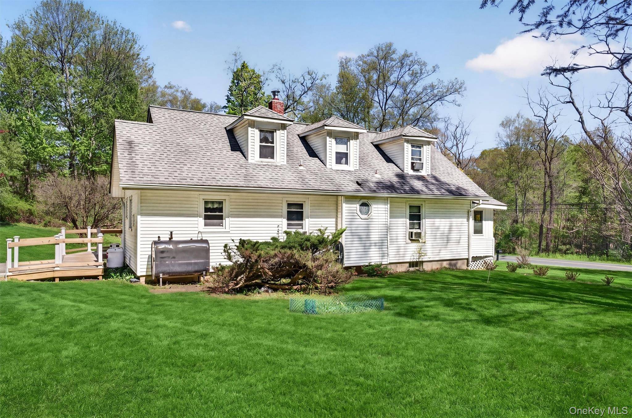 721 Goshen TPKE, Circleville, NY 10919
