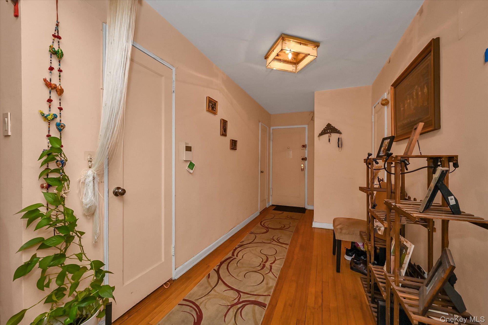 139-09 84 DR #608, Briarwood, NY 11435